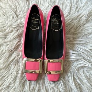 Roger Vivier buckle décolleté patent leather pumps